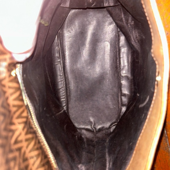 Valentino Vintage Shoulder Bag - Picture 11 of 12